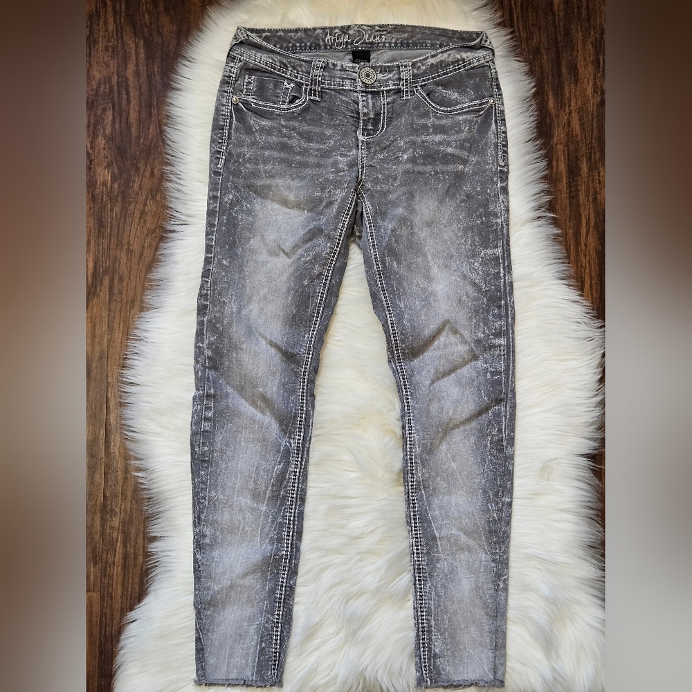 Ariya Gray Stone Washing Jeans